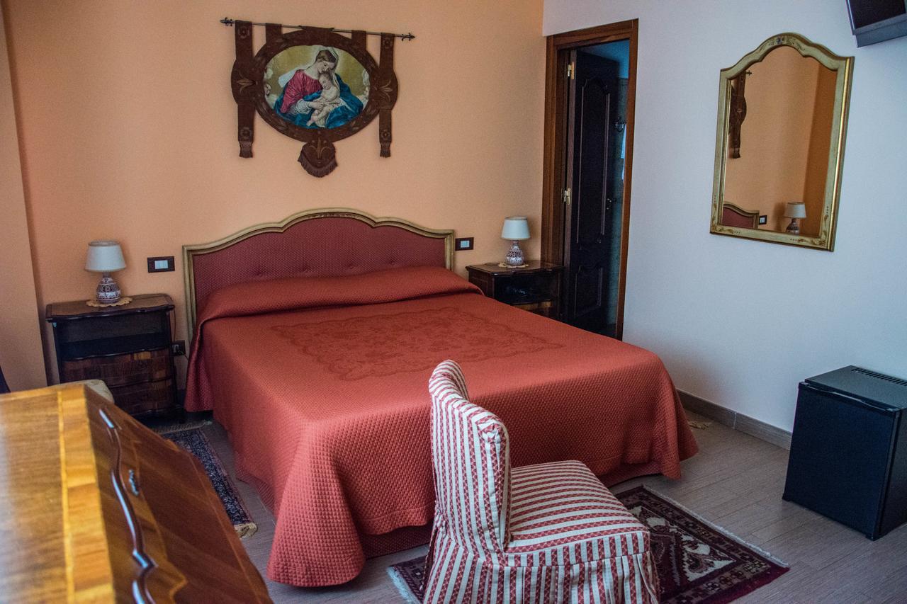 B&B Villa Liliya Fiumefreddo di Sicilia Luaran gambar