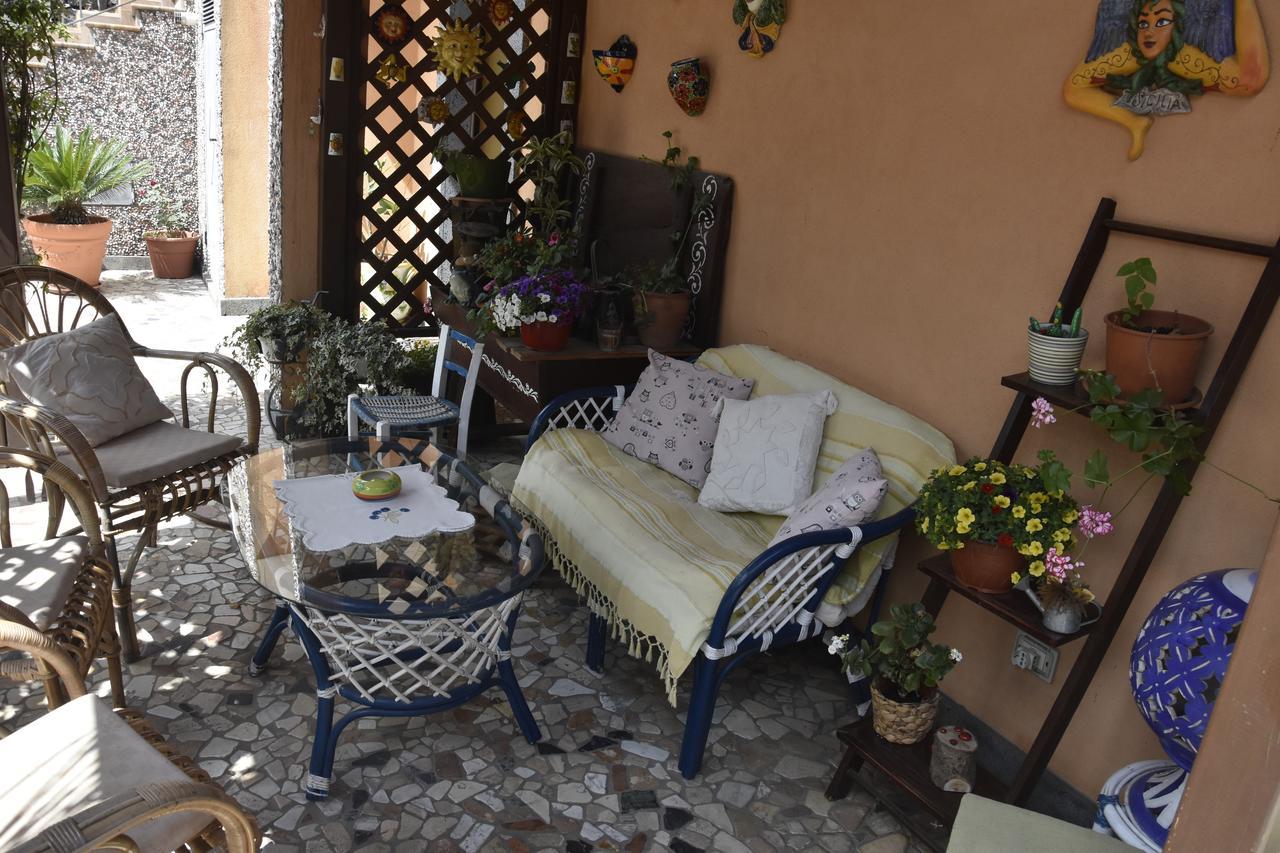 B&B Villa Liliya Fiumefreddo di Sicilia Luaran gambar