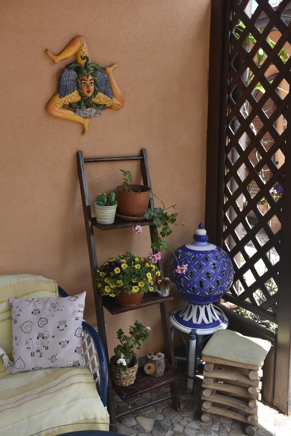 B&B Villa Liliya Fiumefreddo di Sicilia Luaran gambar